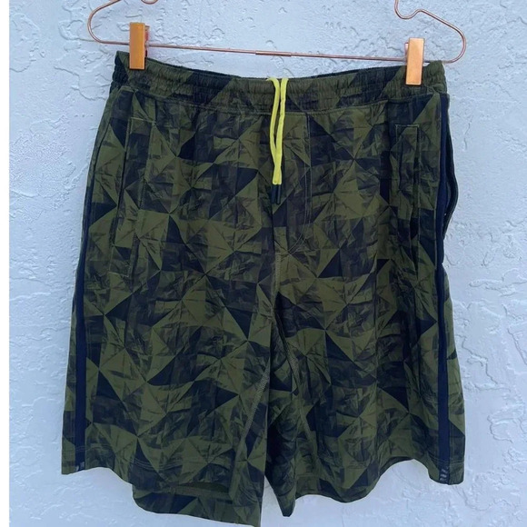 Lulu Lemon Mens Athletica Pace Breaker Lined Geometric Short Green Sz Medium - Picture 16 of 16